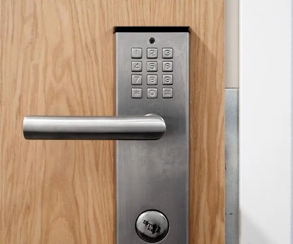 Serviced Lansivayla By Uhanda